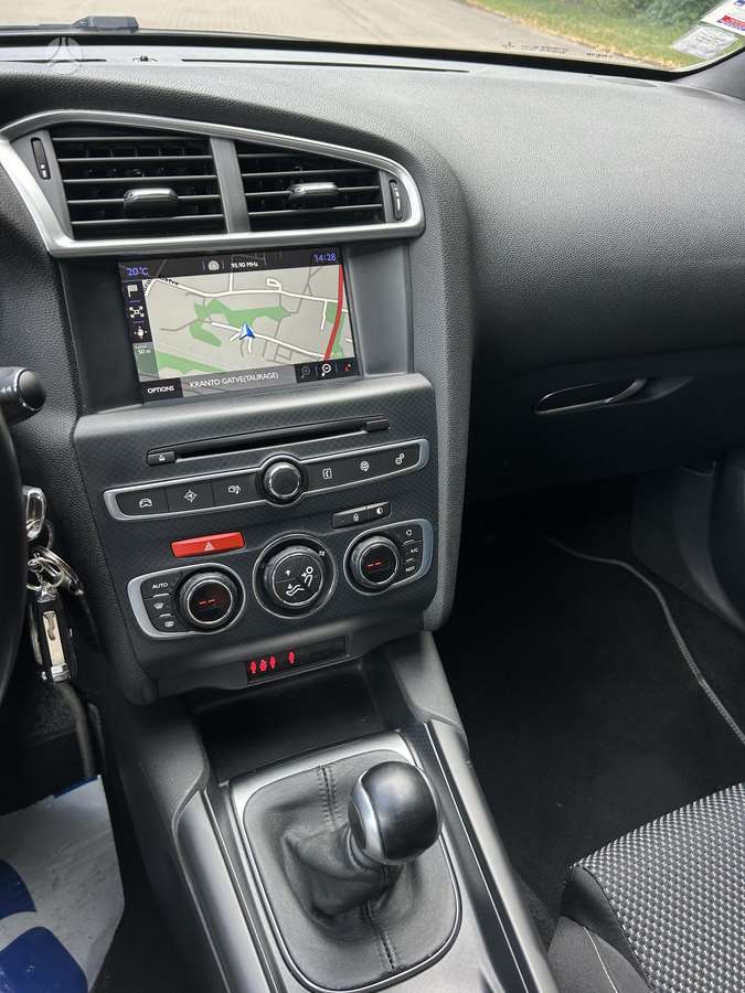 Citroen DS4, 1.2 l., Хэтчбек