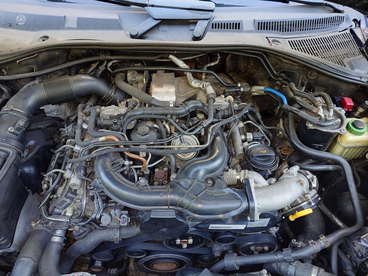Volkswagen Touareg - 4