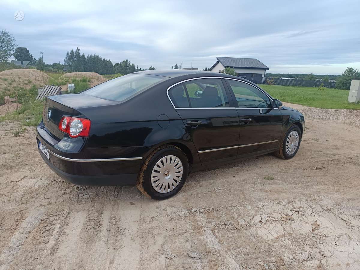 Volkswagen Passat - 4