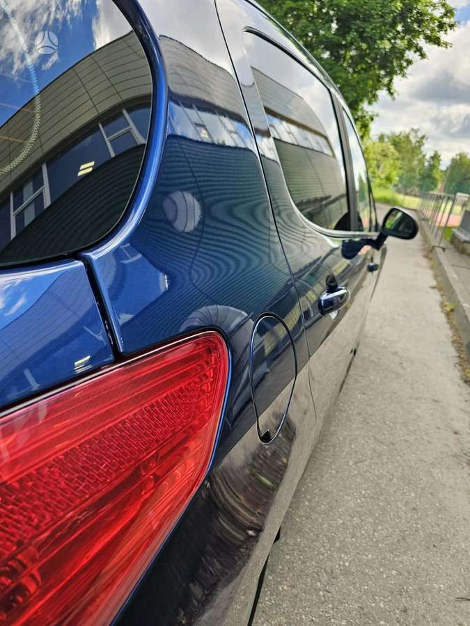 Peugeot 308 - 8