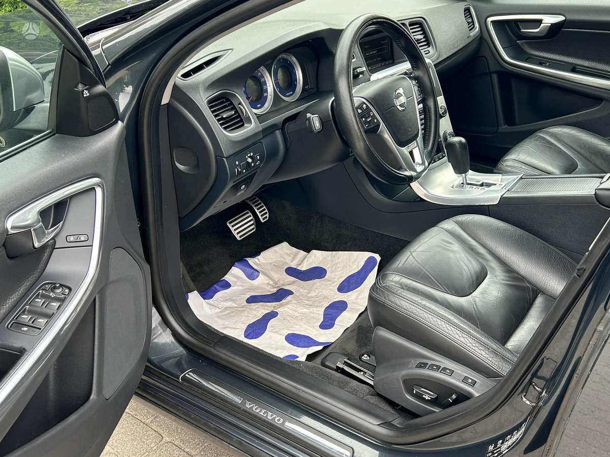 Volvo S60, 2.4 l., Седан