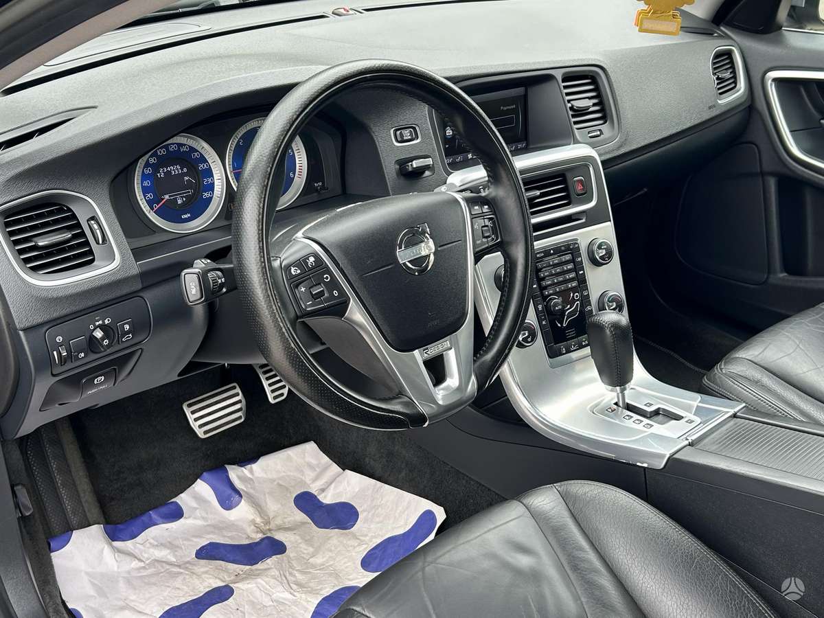 Volvo S60, 2.4 l., Седан