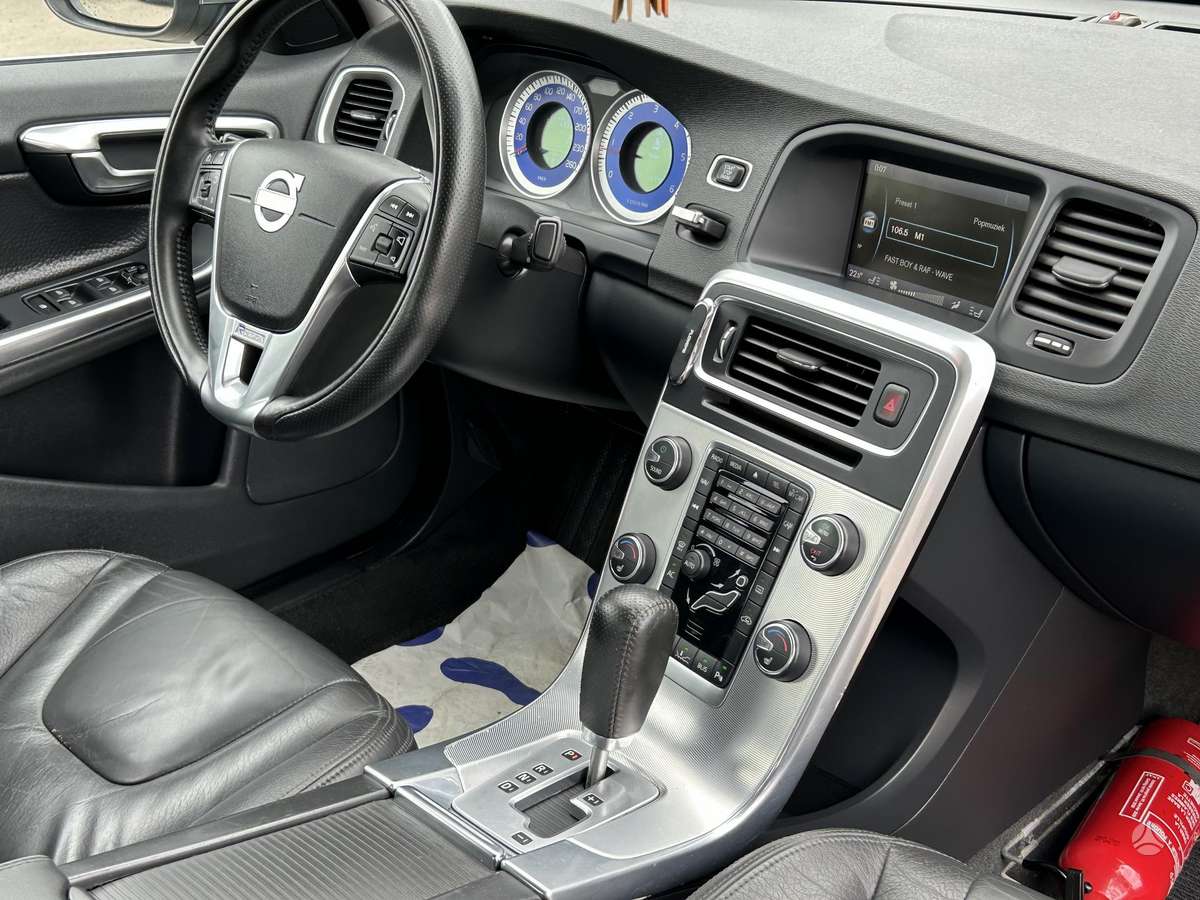 Volvo S60, 2.4 l., Седан