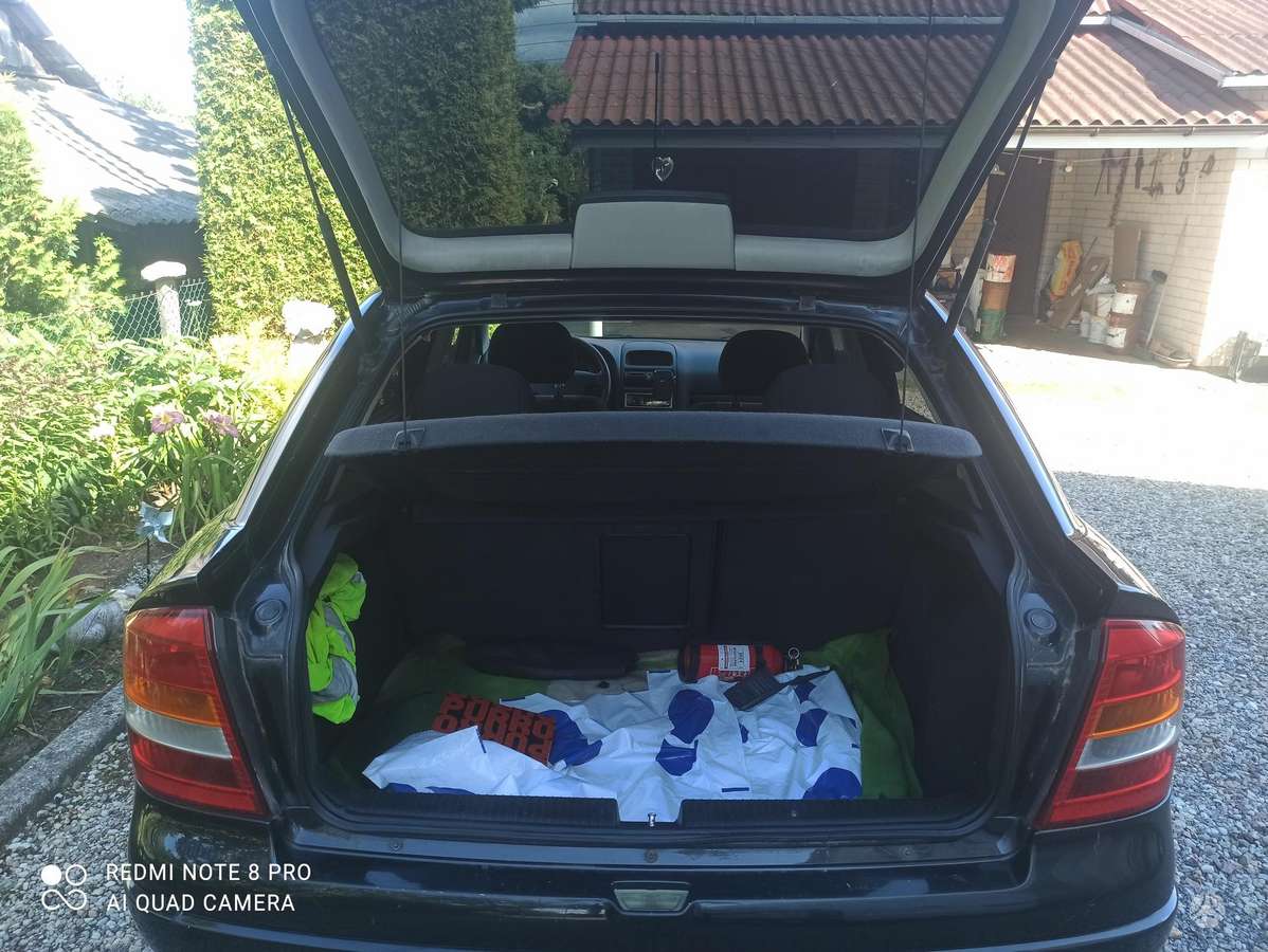 Opel Astra, 1.7 l., hatchback