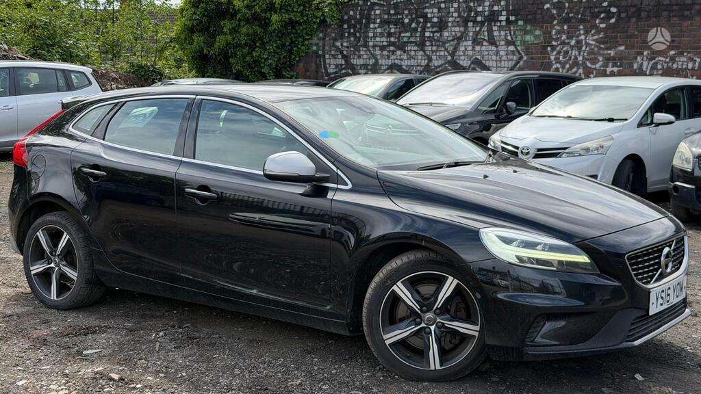 Volvo V40, 2.0 l., Хэтчбек