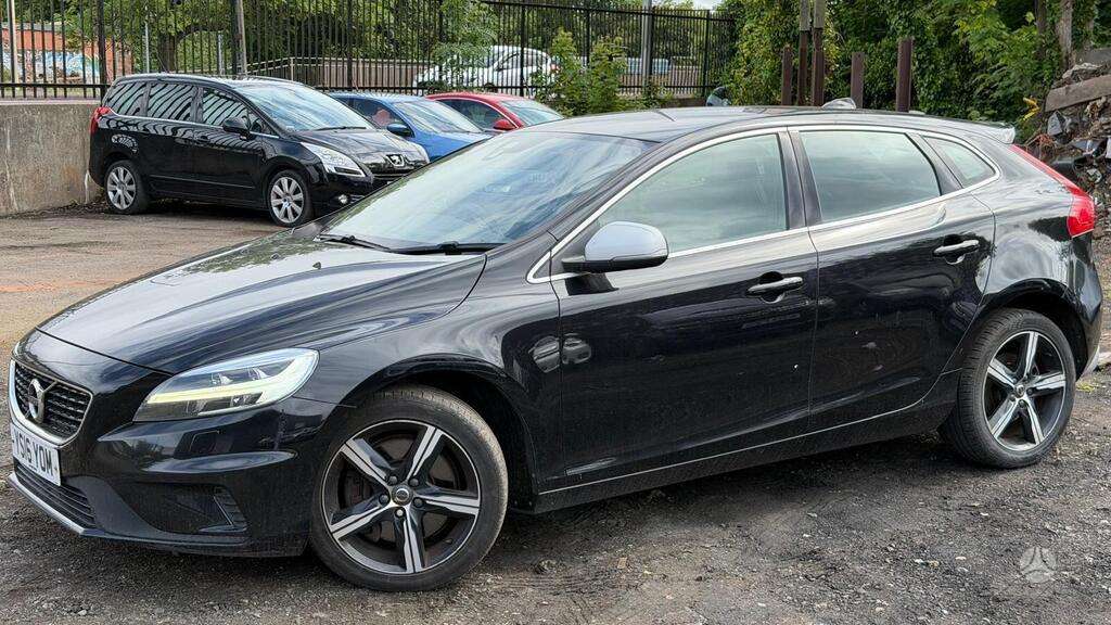Volvo V40, 2.0 l., Хэтчбек
