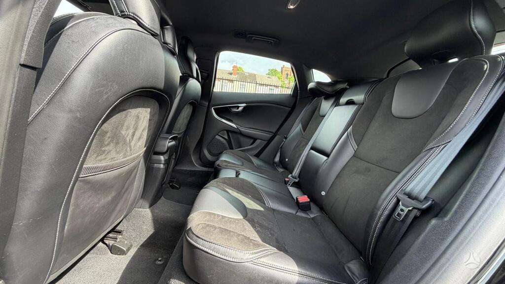 Volvo V40, 2.0 l., Хэтчбек