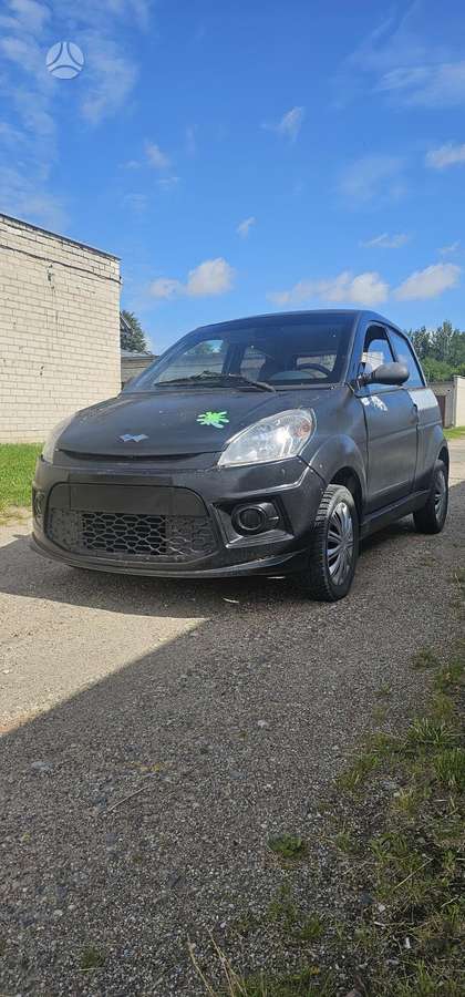 Ligier ixo, Хэтчбек
