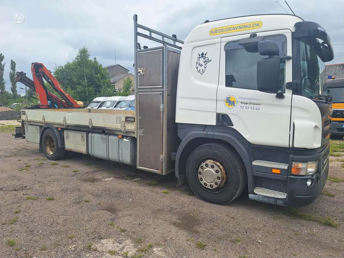 Scania P270, su kranu