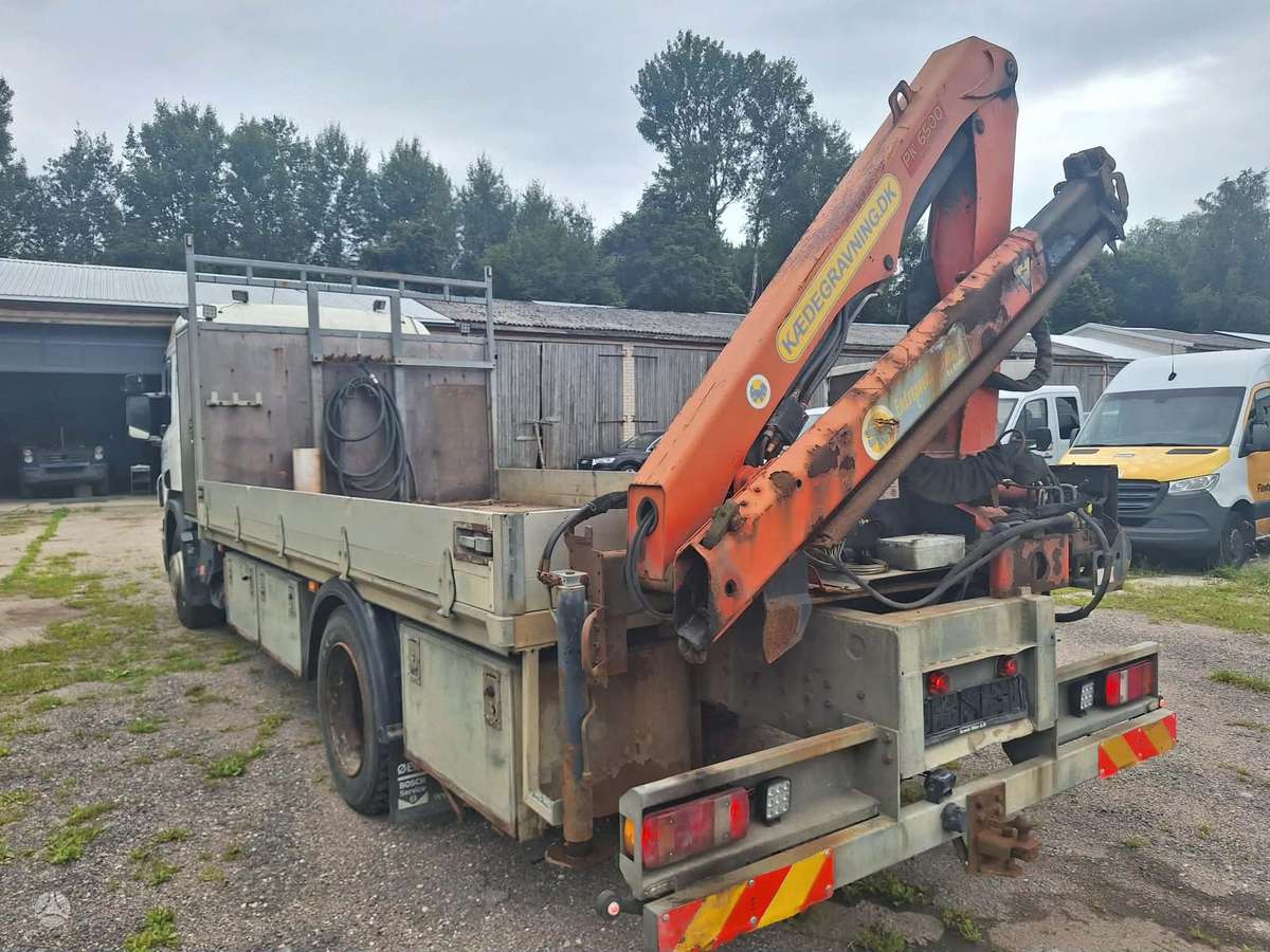 Scania P270, su kranu