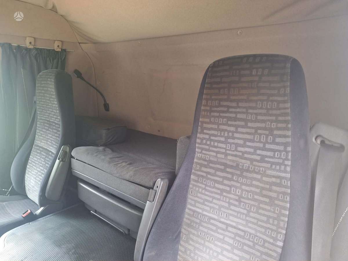 Scania P270, su kranu
