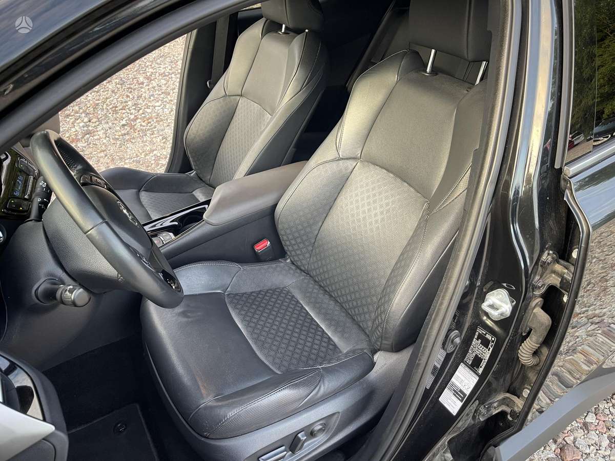 Toyota C-HR - 6