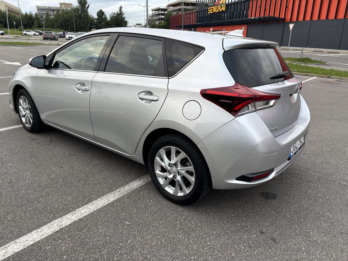 Toyota Auris - 6