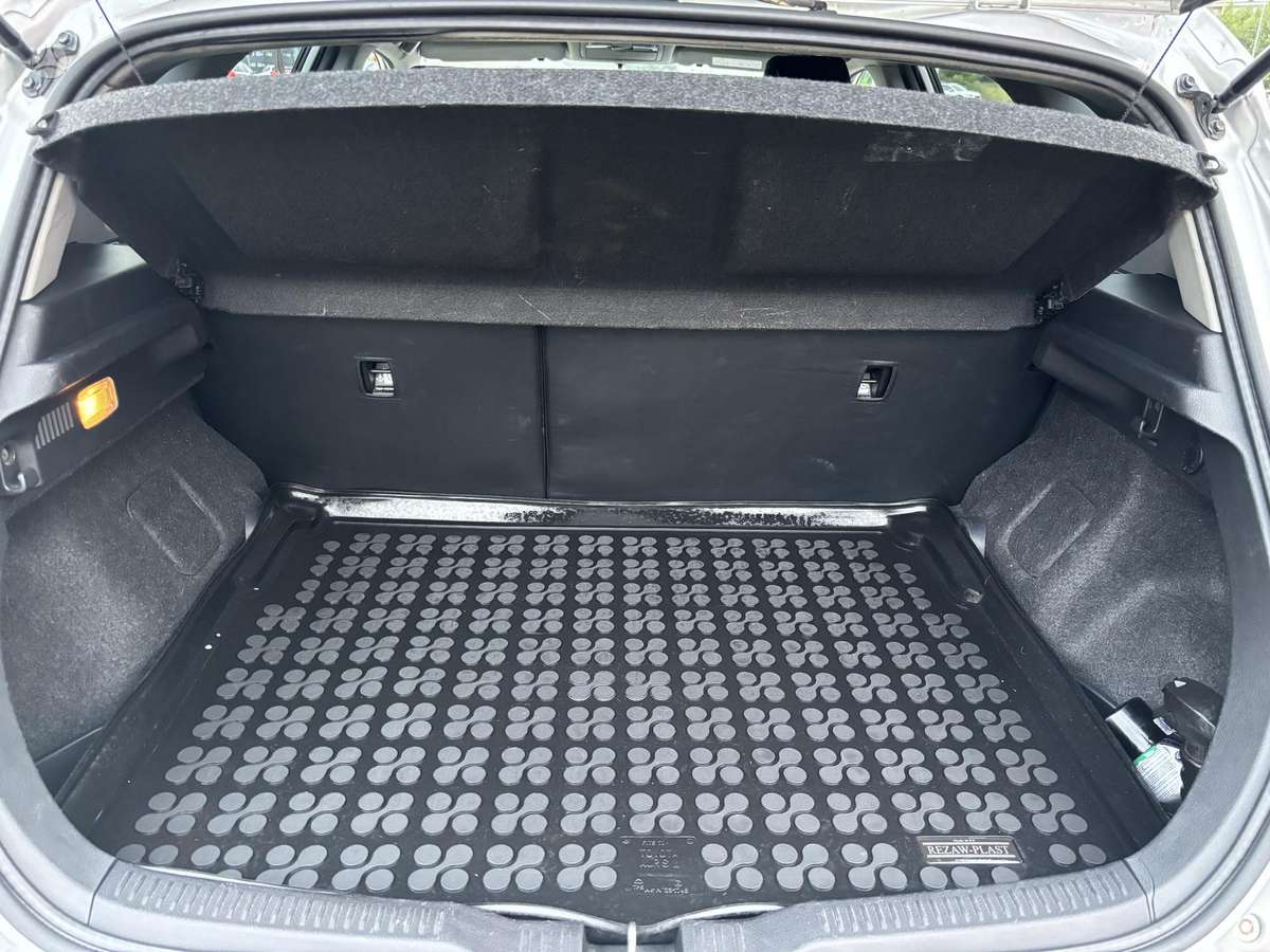 Toyota Auris - 10