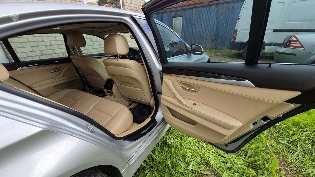 BMW 528, 2.0 l., Седан