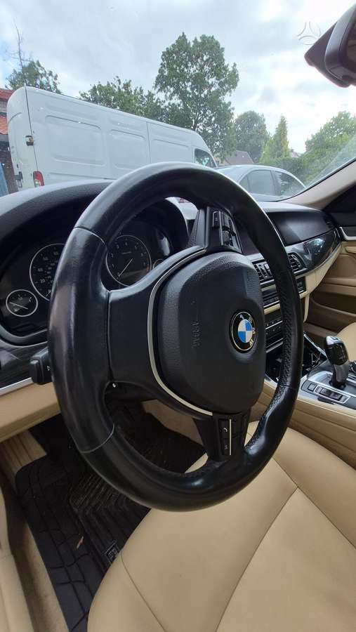 BMW 528, 2.0 l., Седан