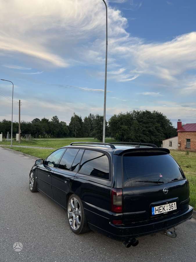 Opel Omega, 2.2 l., Универсал