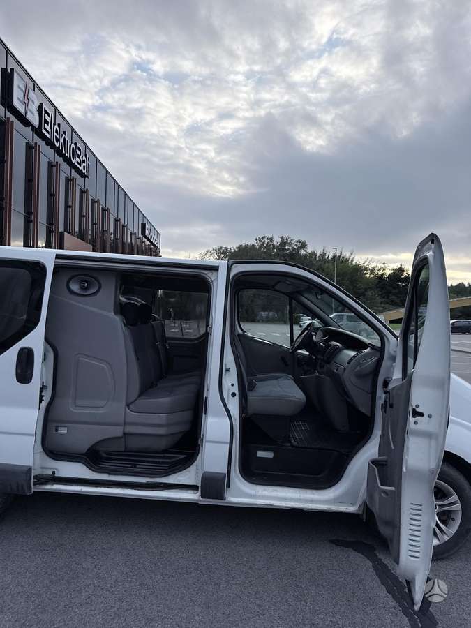 Renault Trafic - 1