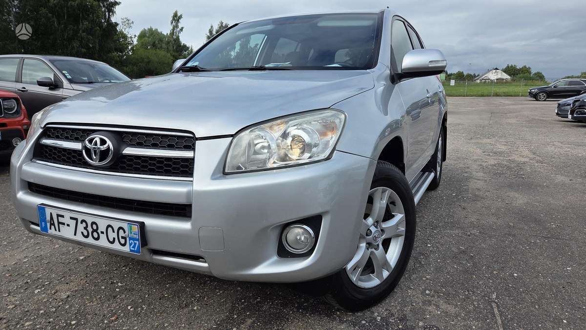 Toyota RAV4 - 2