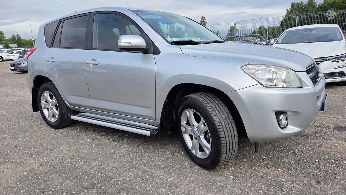 Toyota RAV4 - 5