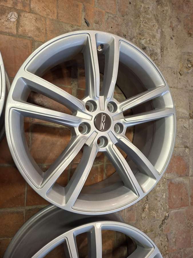 TESLA ET40, lengvojo lydinio, R19