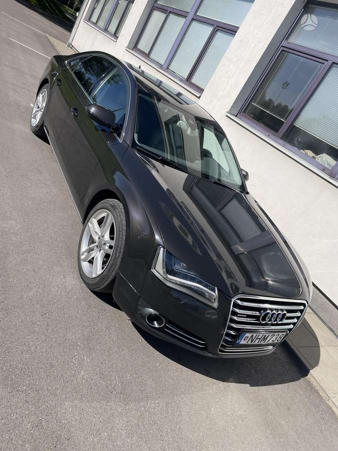 Audi A8, 3.0 l., Седан
