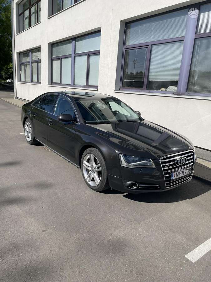 Audi A8, 3.0 l., Седан