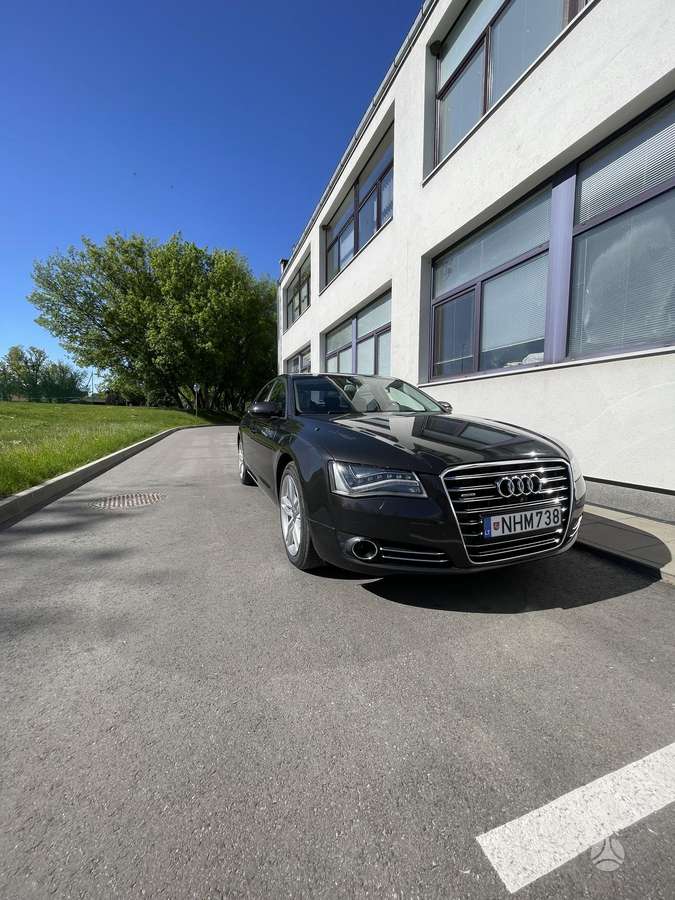 Audi A8, 3.0 l., Седан
