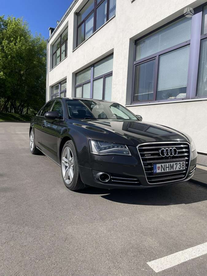 Audi A8, 3.0 l., Седан