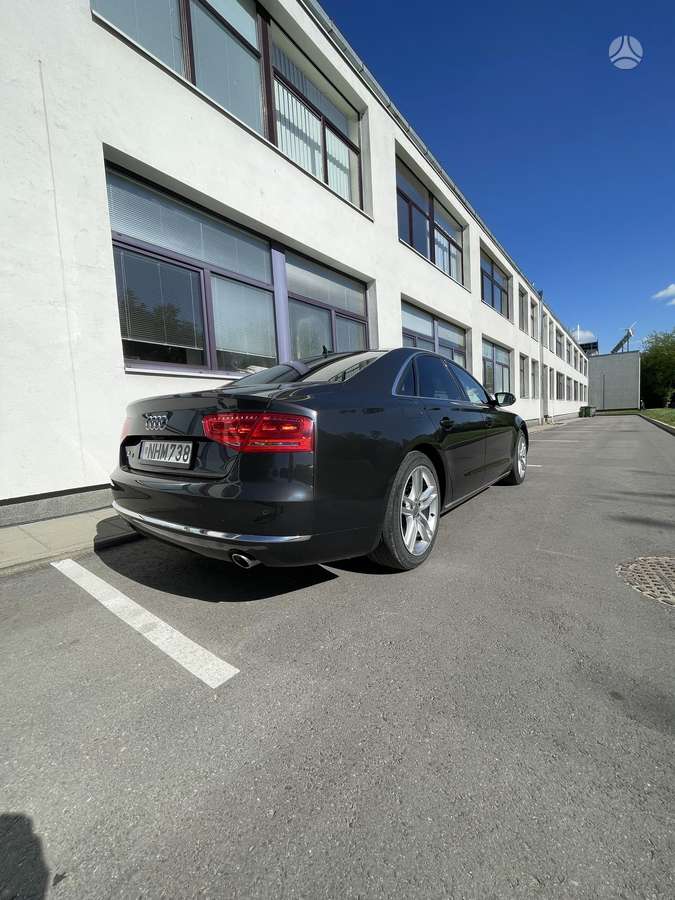 Audi A8, 3.0 l., Седан