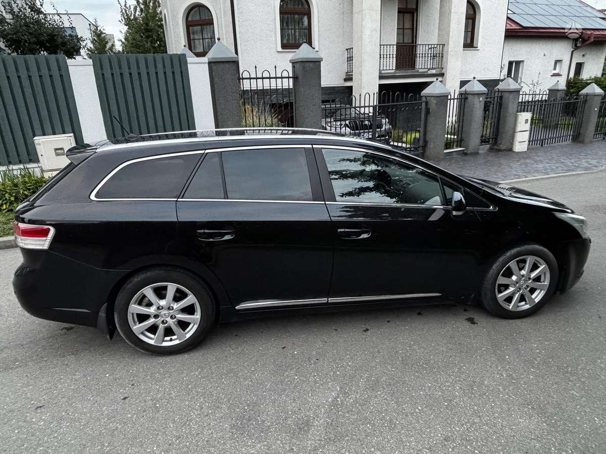 Toyota Avensis - 6