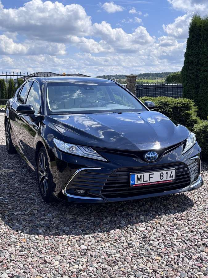 Toyota Camry - 2