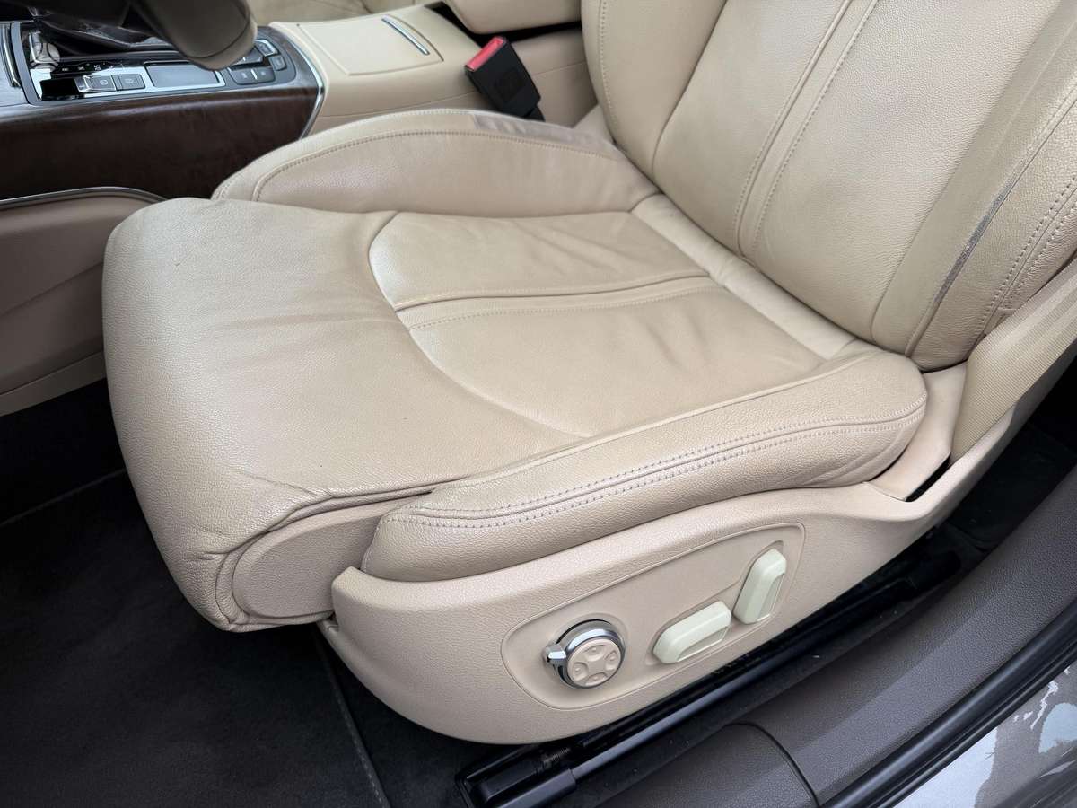 Audi A6, 3.0 l., wagon