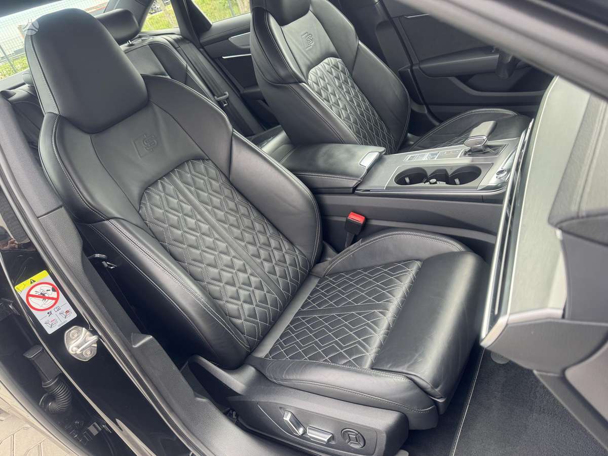 Audi A6, 2.0 l., Седан