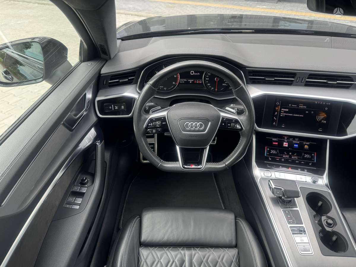 Audi A6, 2.0 l., Седан