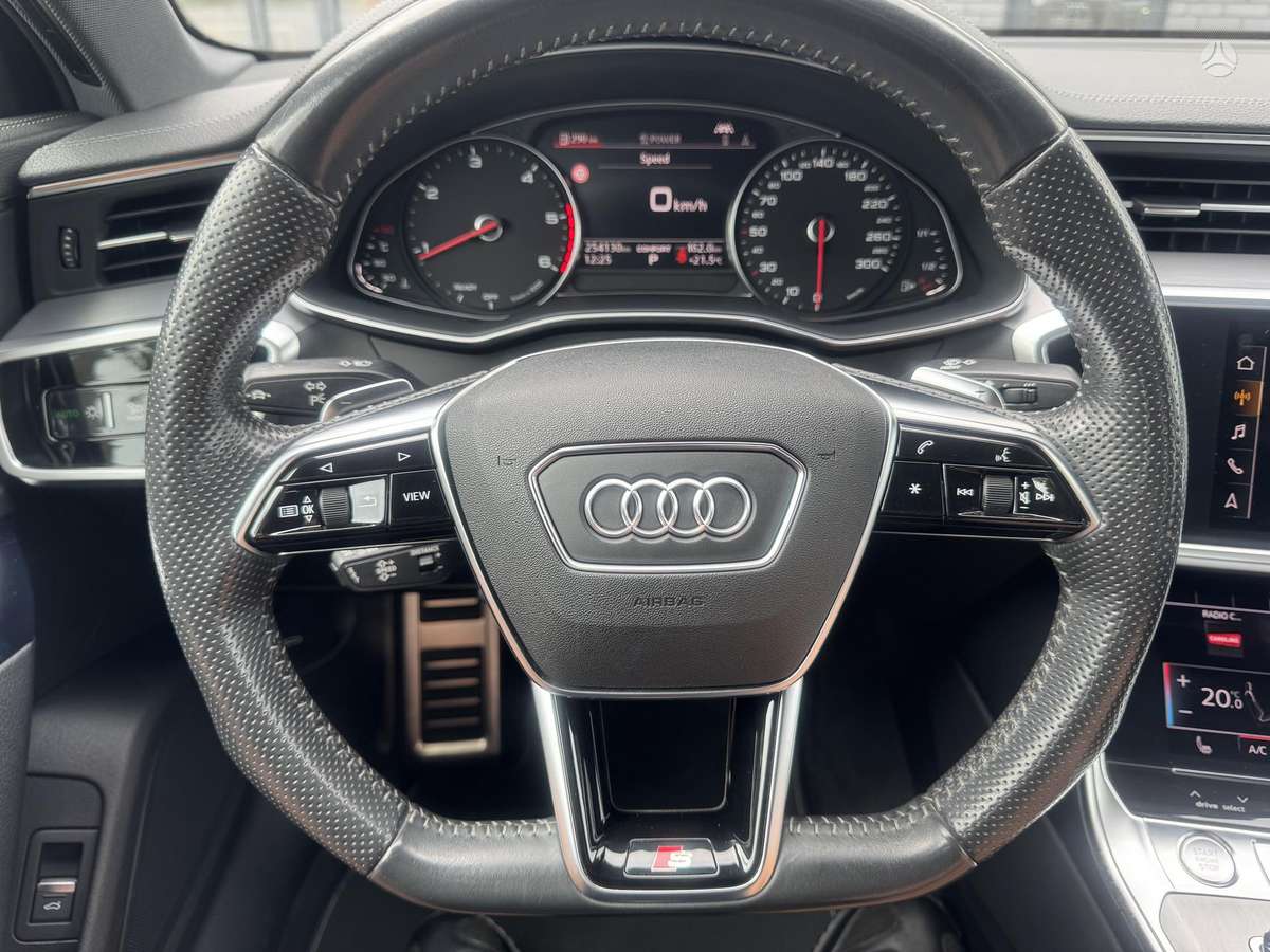 Audi A6, 2.0 l., Седан