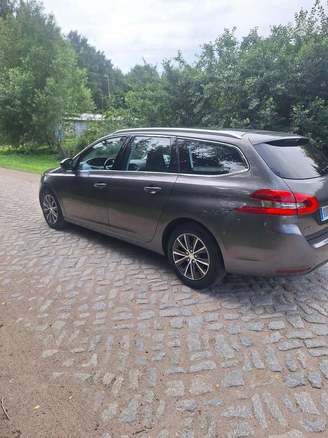 Peugeot 308, 1.2 l., Универсал