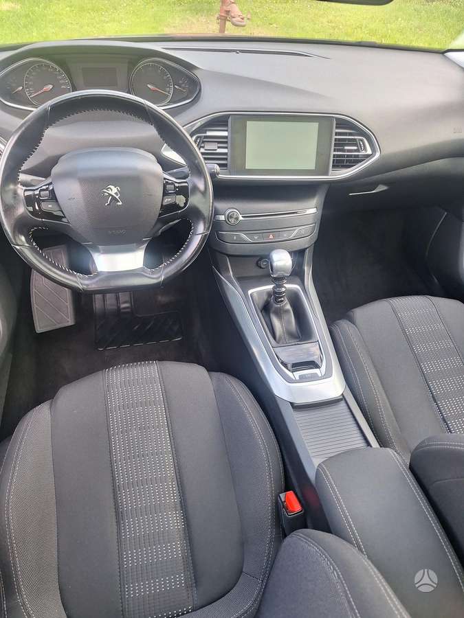 Peugeot 308, 1.2 l., Универсал