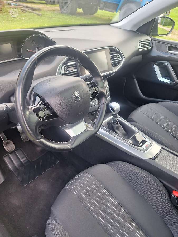 Peugeot 308, 1.2 l., Универсал