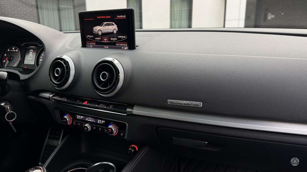 Audi S3, 2.0 l., hatchback