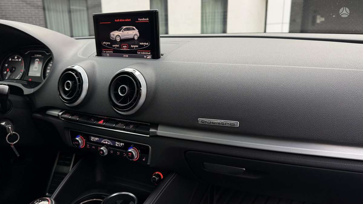 Audi S3, 2.0 l., Хэтчбек