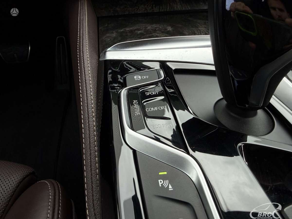 BMW M550, 4.4 l., Седан