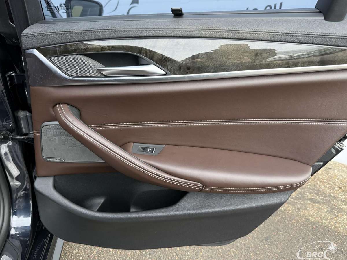 BMW M550, 4.4 l., Седан