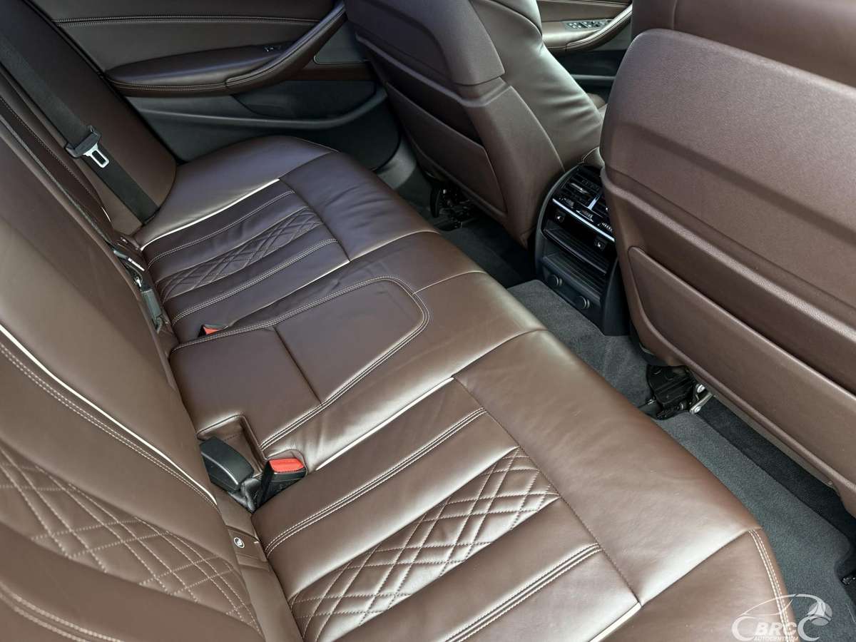 BMW M550, 4.4 l., Седан