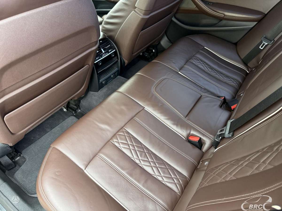 BMW M550, 4.4 l., Седан
