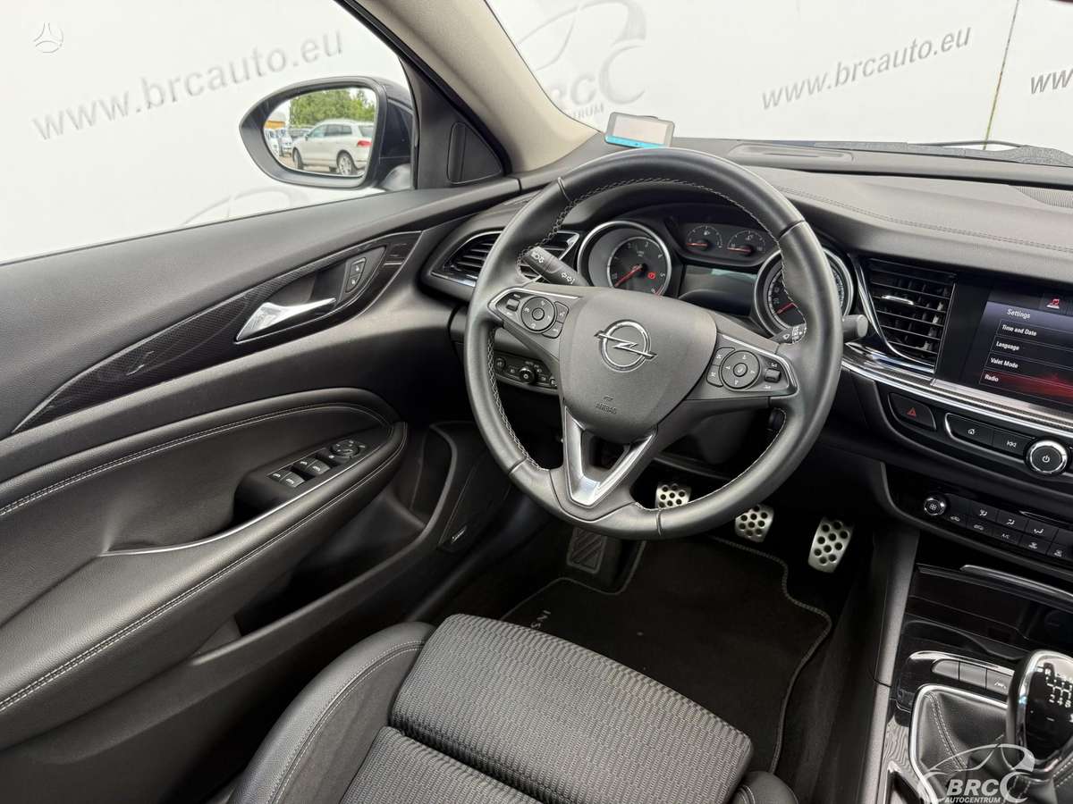 Opel Insignia, 2.0 l., Седан
