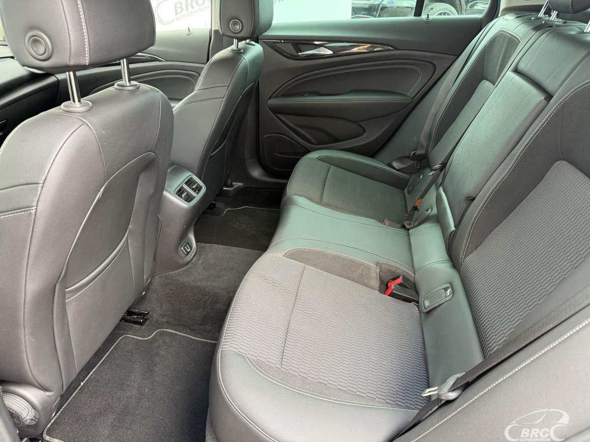 Opel Insignia, 2.0 l., Седан