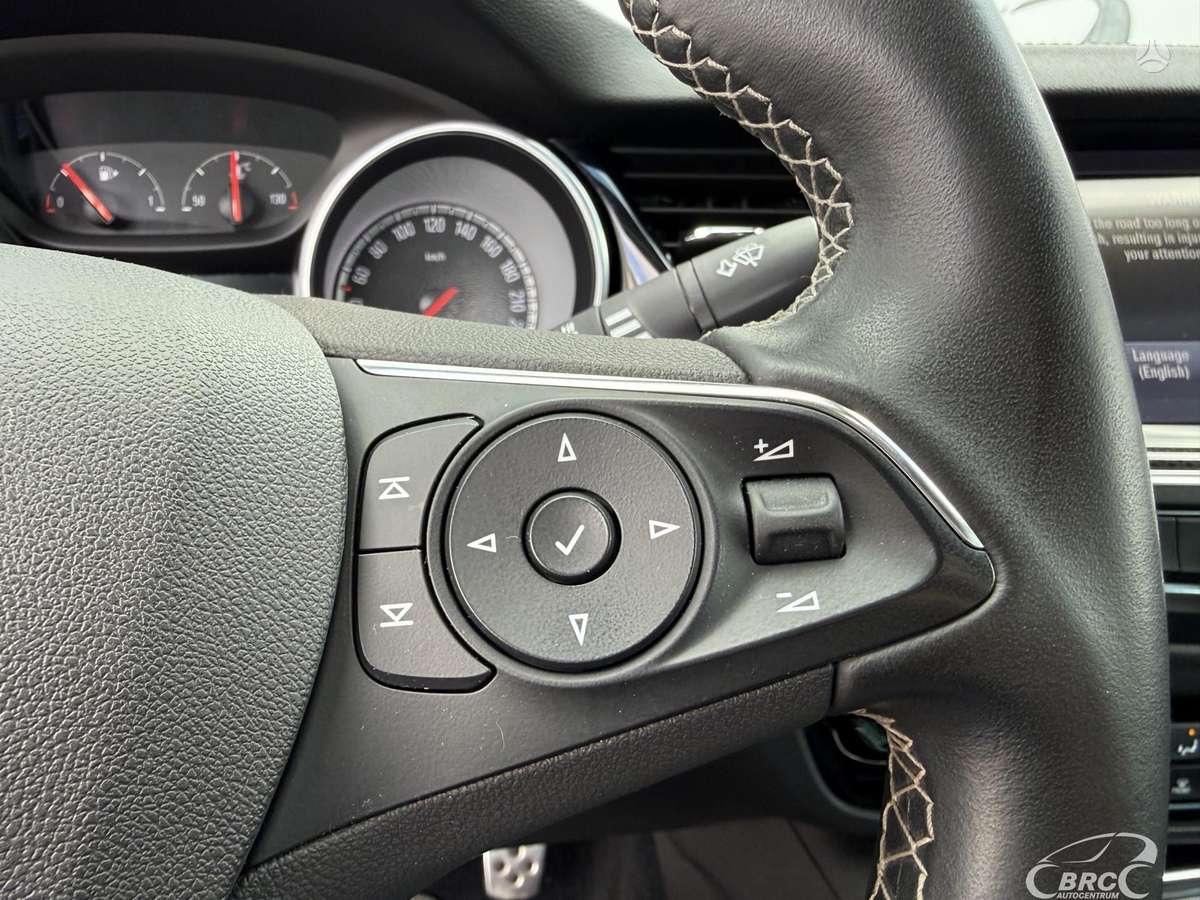 Opel Insignia, 2.0 l., Седан