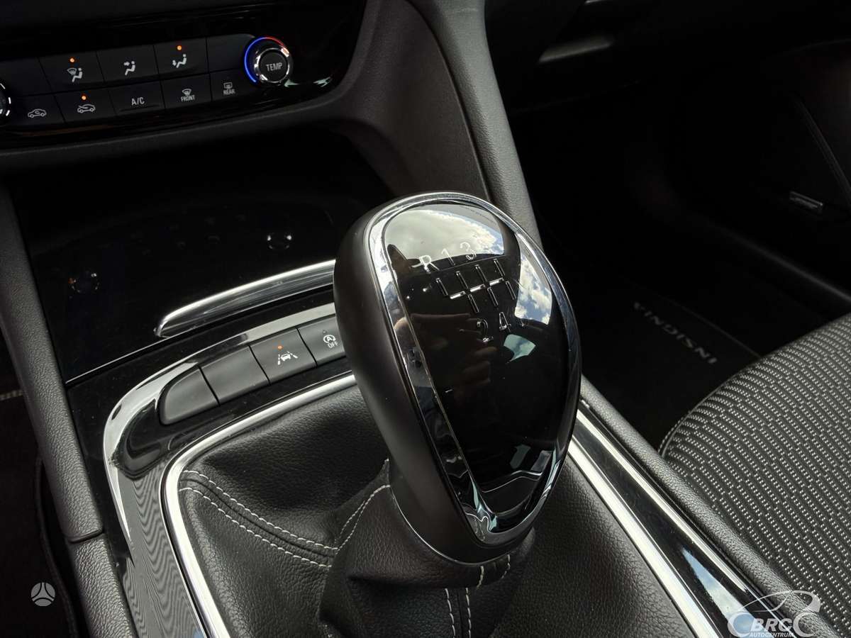 Opel Insignia, 2.0 l., Седан