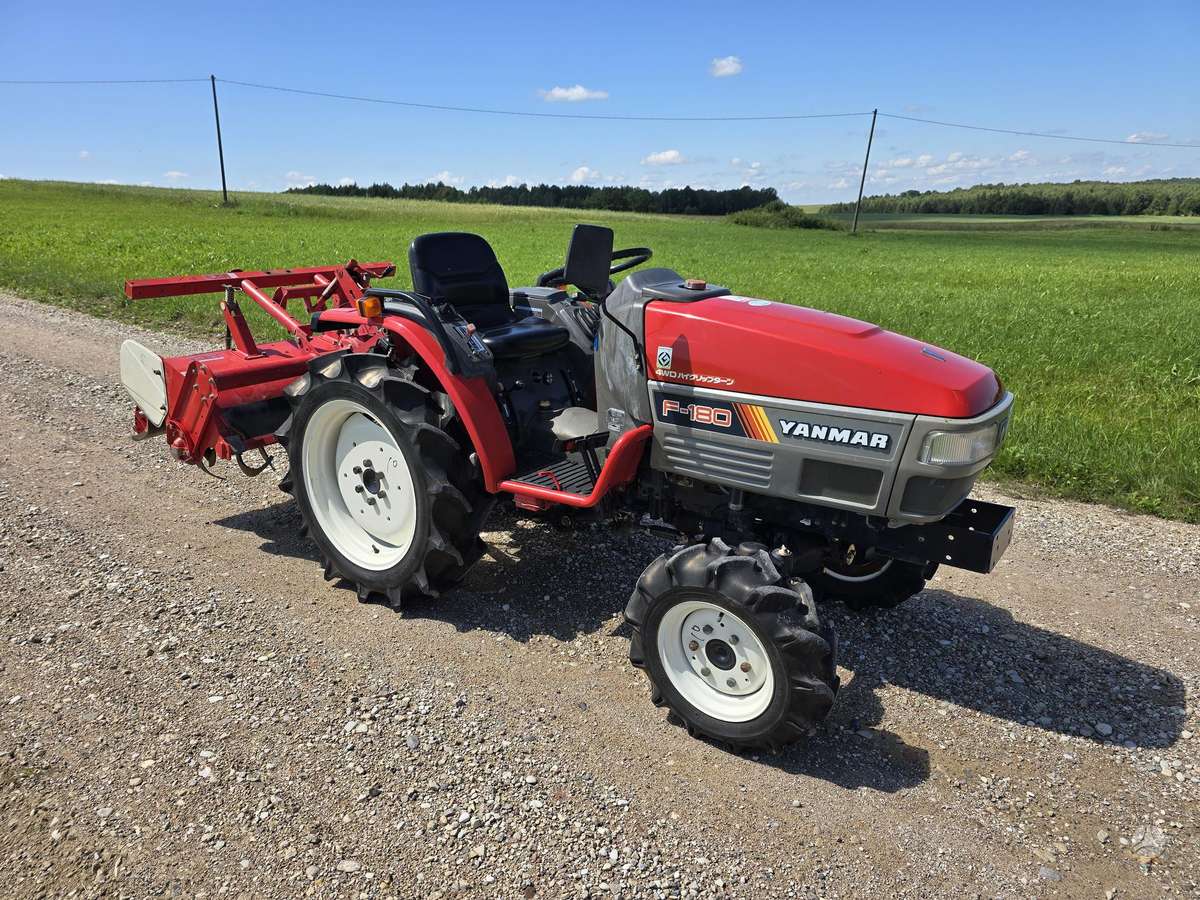 Mitsubishi 1601, tractors